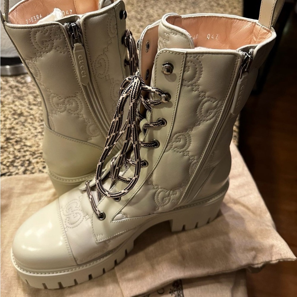 Gucci Women's Cream Leather Boots
